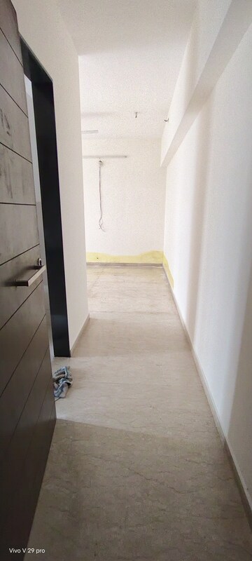 2.5 BHK Apartment For Rent in Lodha Splendora, Ghodbunder Road
