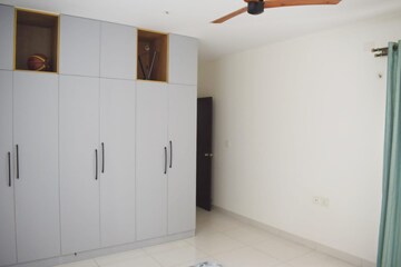Room in 3 BHK Apartment at Purva Palm Beach, Hennur Road – for Sale