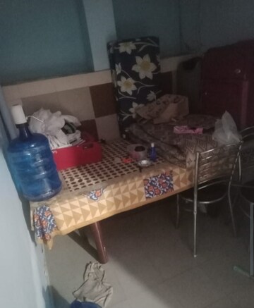 Living Room in 1 BHK Villa at Aliganj – for Rent