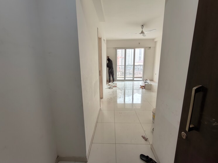 Living Room, godrej-emerald 3 Bedroom 908 Sq.Ft. Apartment In Ghodbunder Road Thane 8073750