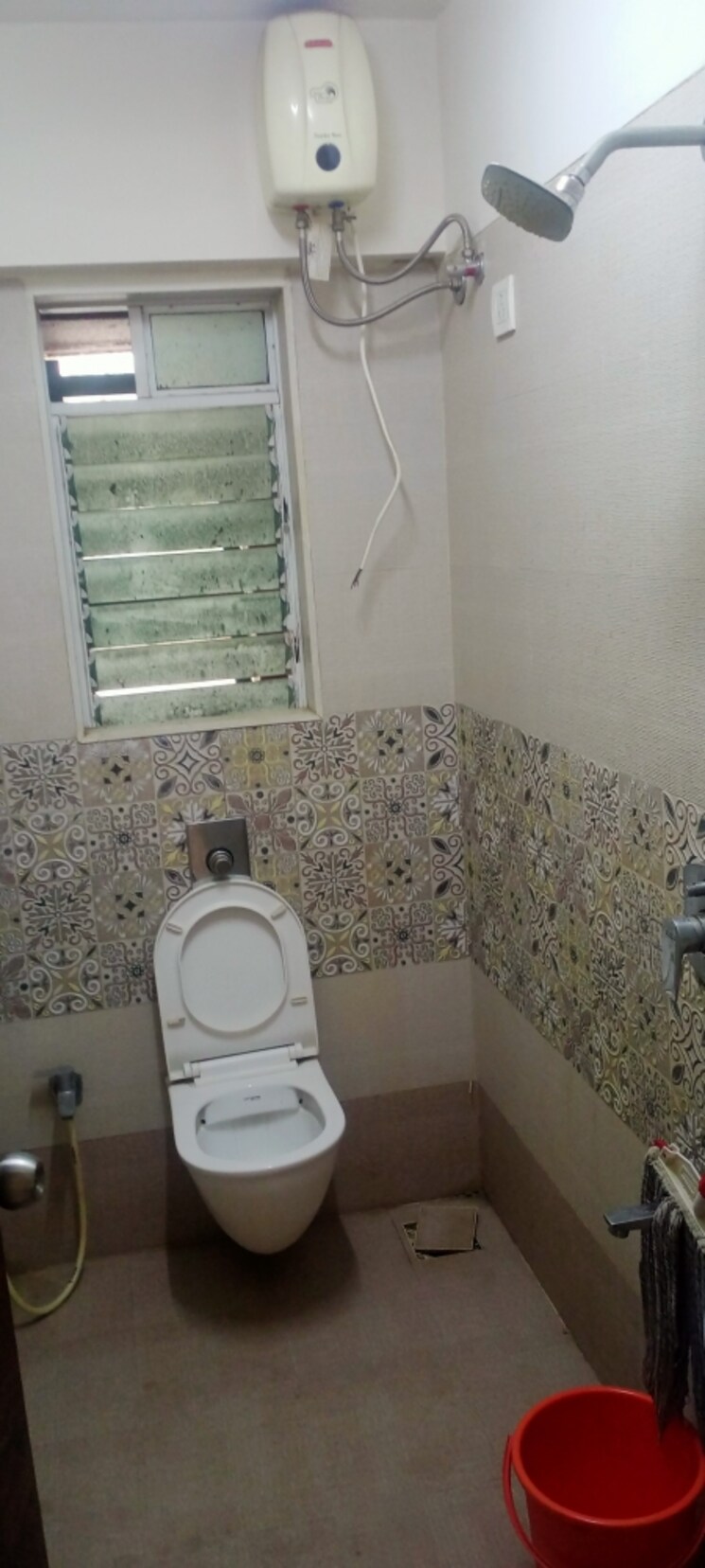 Bathroom, bindra-complex 2 Bedroom 950 Sq.Ft. Apartment In Andheri East Mumbai 8073787