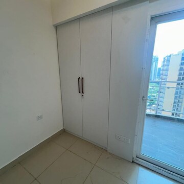 Room in 2 BHK Apartment at Tata Eureka Park, Sector 150 – for Rent