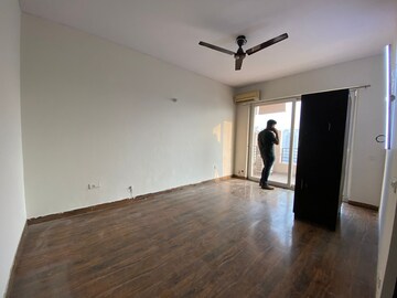 Room in 3 BHK Apartment at Puri Pranayam, Sector 82 – for Rent