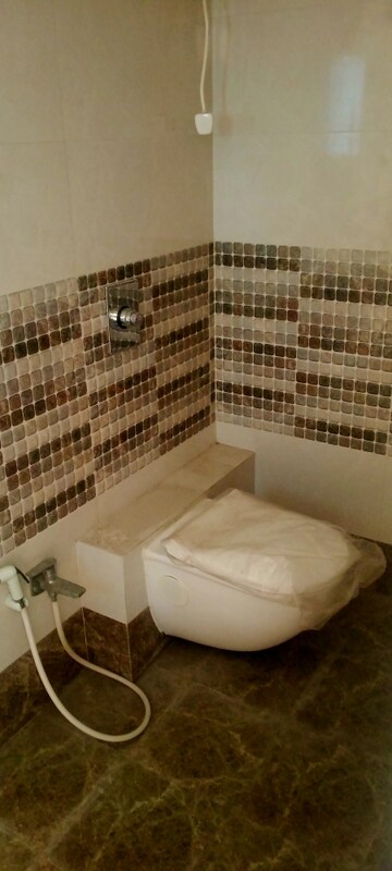Bathroom in 1 BHK Apartment at Bindra Complex, Andheri East – for Rent