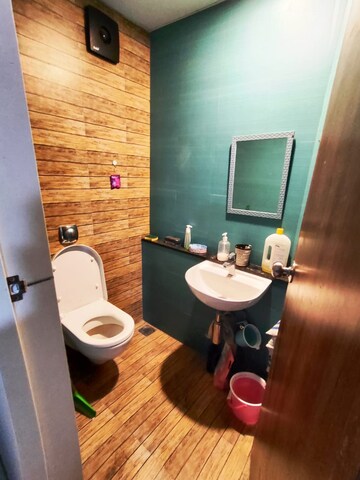 Master Bedroom in 1 BHK Apartment at Naupada – for Rent