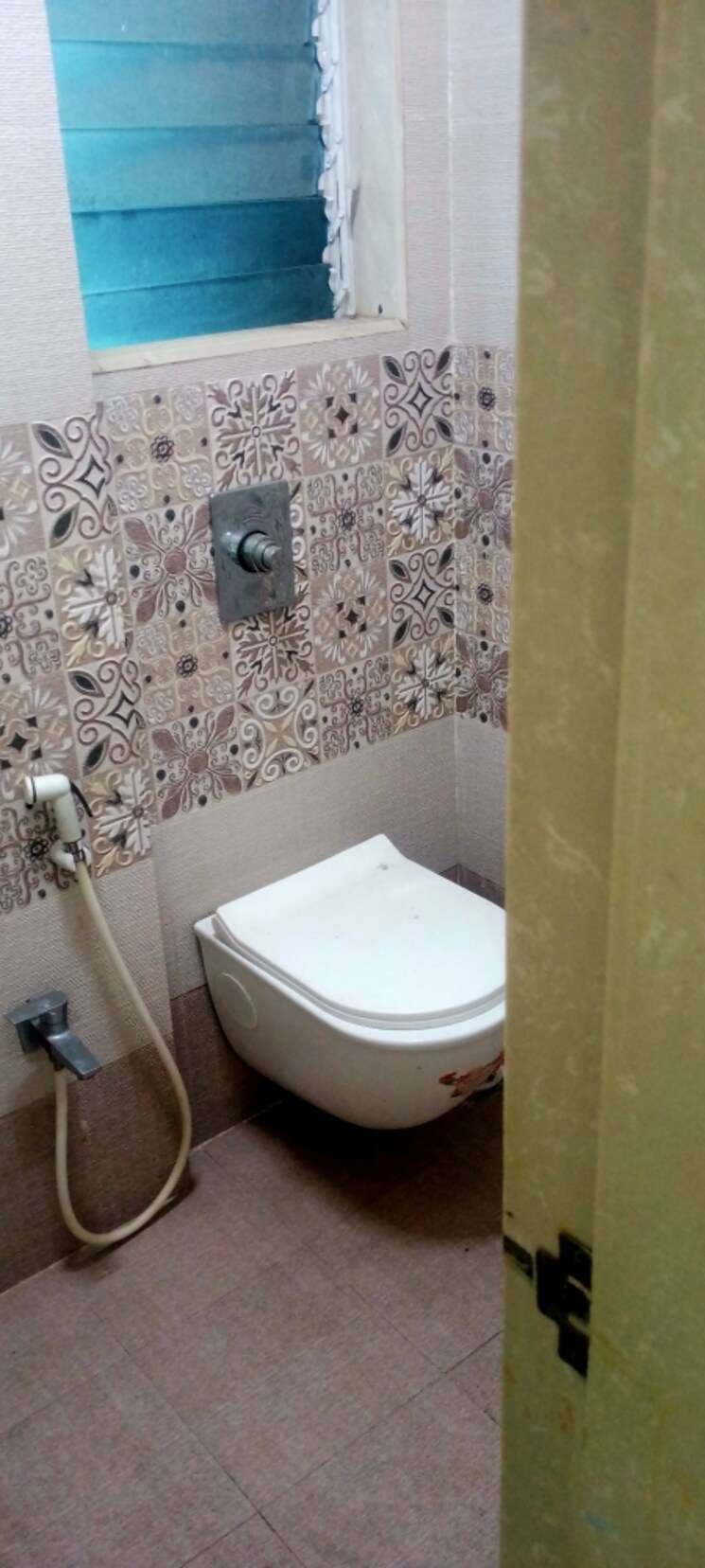 Bathroom, bindra-complex 3 Bedroom 950 Sq.Ft. Apartment In Andheri East Mumbai 8073920
