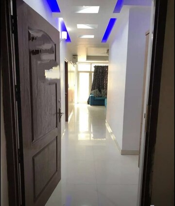 Building Lobby in 4 BHK Apartment at Parsvnath Exotica, Sector 53 – for Sale