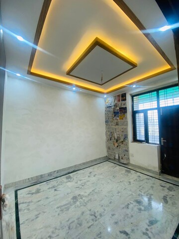 Room in 3 BHK Builder Floor at Sector 41 – for Sale