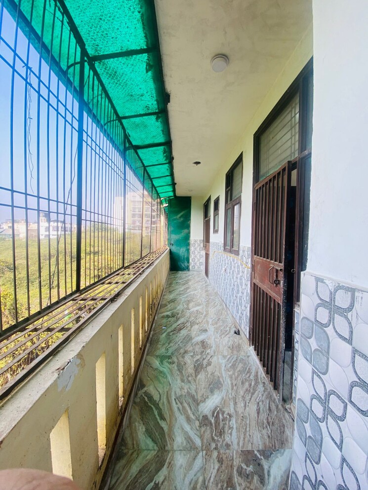 Balcony, sector 41 3 Bedroom 1500 Sq.Ft. Builder Floor In Sector 41 Faridabad 8073984