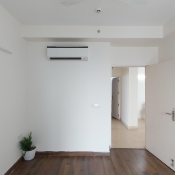 Room in 3 BHK Apartment at Conscient Heritage Max, Sector 102 – for Sale