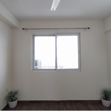 Room in 3 BHK Apartment at Conscient Heritage Max, Sector 102 – for Sale