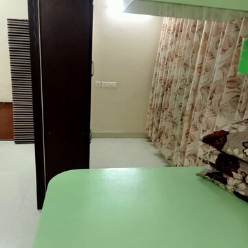 Room in 3 BHK Apartment at Lata CHS, Kothrud – for Rent