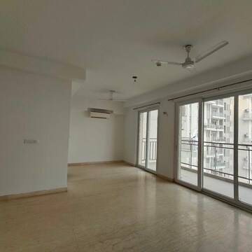 Room in 3 BHK Apartment at Conscient Heritage Max, Sector 102 – for Sale