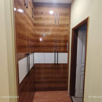 Room in 3 BHK Apartment at Pareena Coban Residences, Sector 99a – for Rent
