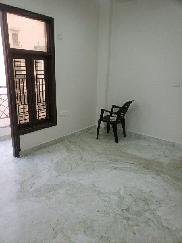 2 BHK Builder Floor For Sale in Rahul Mishra 