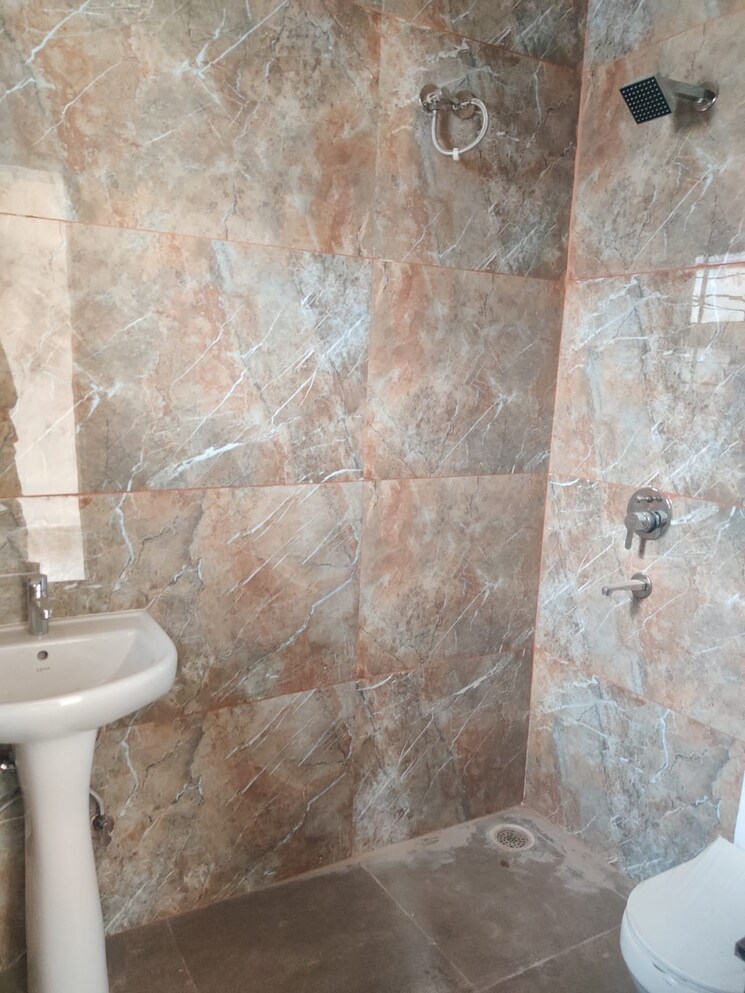 Bathroom, sector 125 3 Bedroom 140 Sq.Yd. Apartment In Sector 125 Mohali 8074132