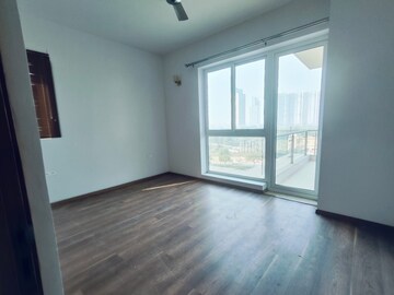 Room in 3 BHK Apartment at Conscient Hines Elevate, Sector 59 – for Rent