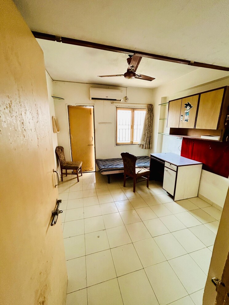 Room, bodakdev 2 Bedroom 990 Sq.Ft. Apartment In Bodakdev Ahmedabad 8074153