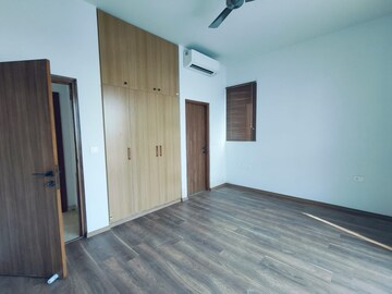 Room in 3 BHK Apartment at Conscient Hines Elevate, Sector 59 – for Rent
