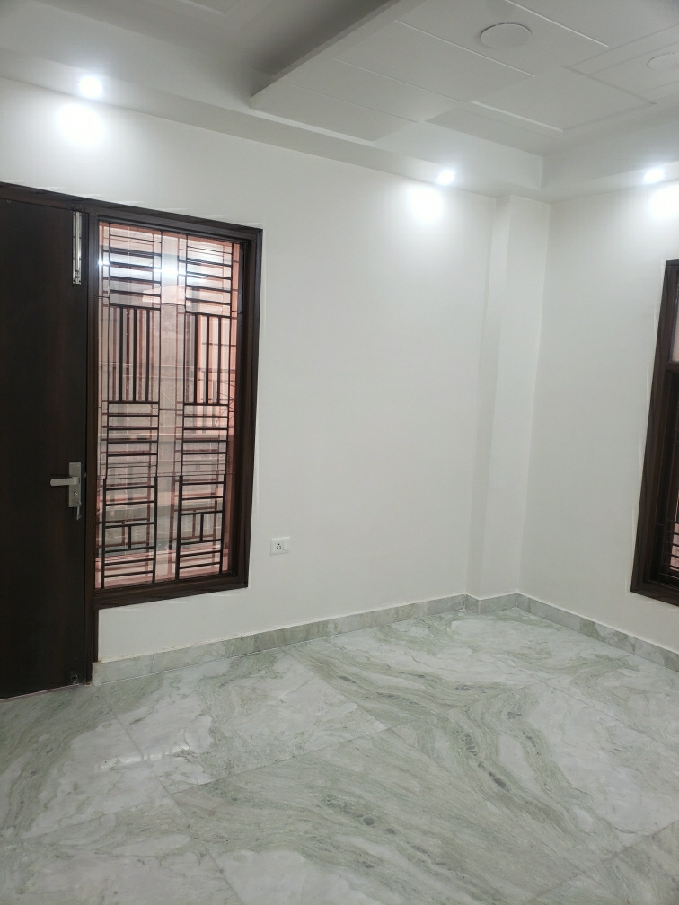 3 BHK Builder Floor For Sale in Rahul Mishra 