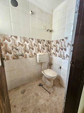 Bathroom in 2 BHK Apartment at Chhajjupur – for Rent