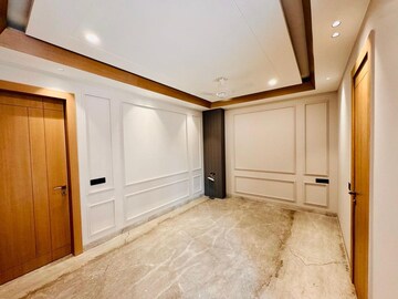 Room in 3 BHK Builder Floor at Sector 46 – for Rent