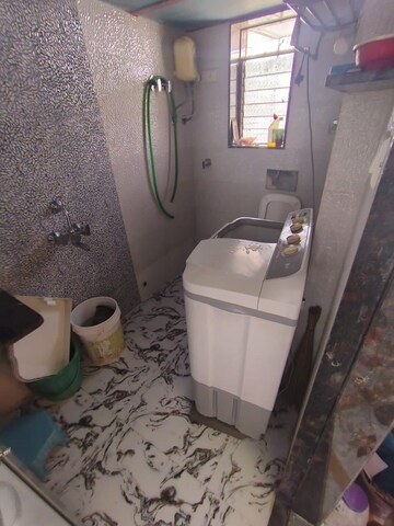 Bathroom in 1 BHK Apartment at Summit Apartment, Goregaon East – for Rent