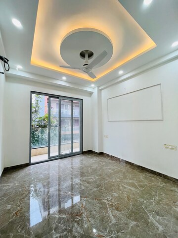 Bedroom in 3 BHK Builder Floor at Sushant Lok 2, Sector 57 – for Sale