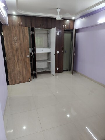 Room in 1 BHK Apartment at Lokpuram CHS, Vasant Vihar – for Rent