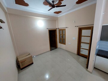 Room in 2 BHK Independent House at Gomti Nagar – for Rent