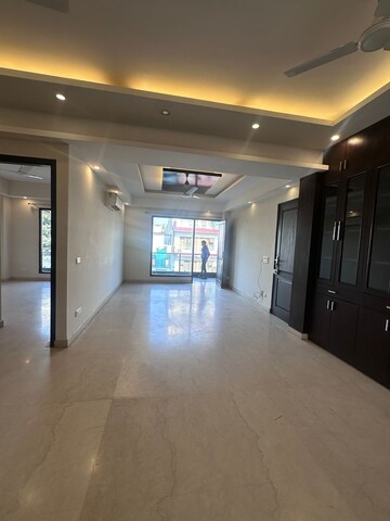 Parking in 3 BHK Builder Floor at Sector 51 – for Rent