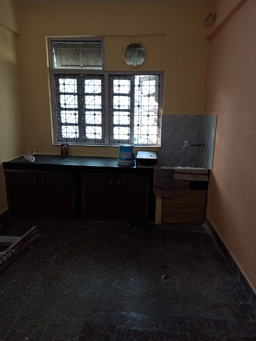 2 BHK + Extra Room Apartment For Sale in Colaba 