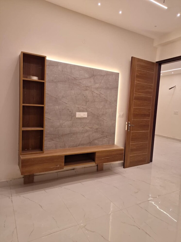 Room, peer mucchalla 3 Bedroom 1300 Sq.Ft. Builder Floor In Peer Mucchalla Zirakpur 8074265