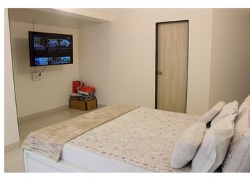 Bedroom in 4 BHK Apartment at Makhan Dham, Khar West – for Sale