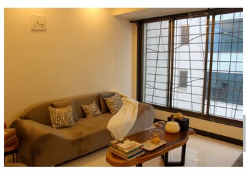 Living Room in 4 BHK Apartment at Makhan Dham, Khar West – for Sale