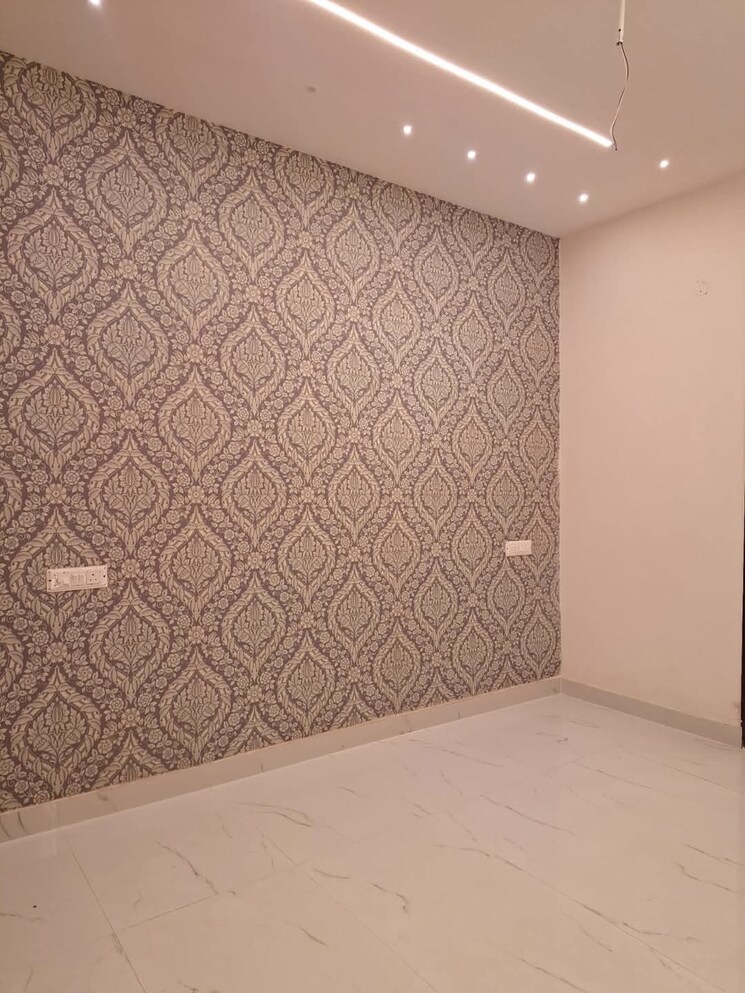 Room, peer mucchalla 3 Bedroom 1300 Sq.Ft. Builder Floor In Peer Mucchalla Zirakpur 8074302