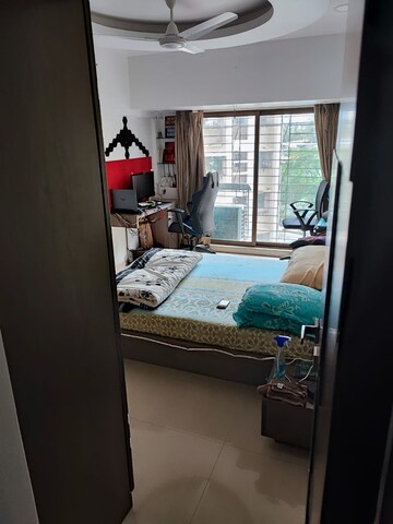 Team Area in 4 BHK Apartment at Lok Nirman Apartments, Khar West – for Sale