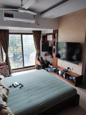Bedroom in 4 BHK Apartment at Lok Nirman Apartments, Khar West – for Sale