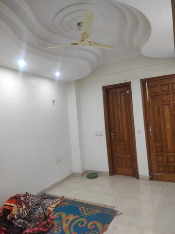 Bedroom in 2 BHK Builder Floor at Sector 47 – for Rent