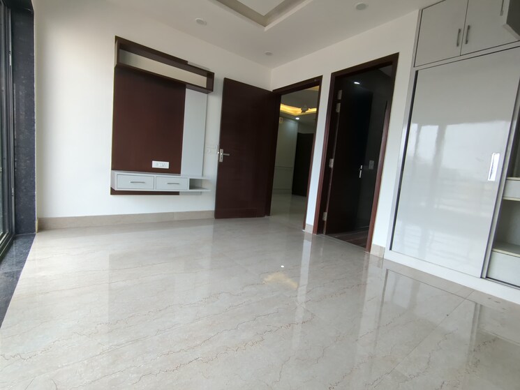 Room, sushant lok ii 4 Bedroom 303 Sq.Yd. Builder Floor In Sushant Lok ii Gurgaon 8074489