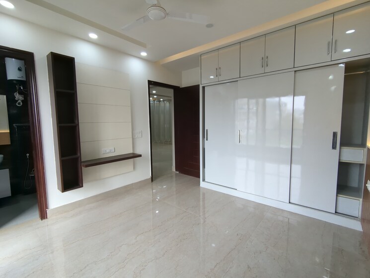 Room, sushant lok ii 4 Bedroom 303 Sq.Yd. Builder Floor In Sushant Lok ii Gurgaon 8074489
