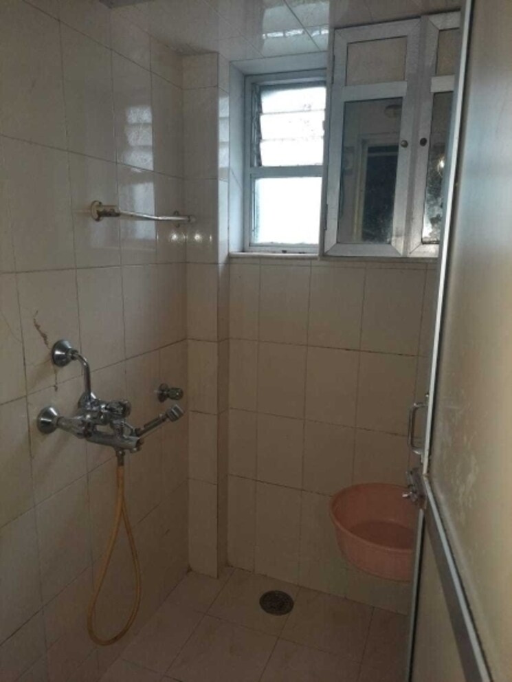 Bathroom, veena-nagar-chs 1 Bedroom 425 Sq.Ft. Apartment In Mulund West Mumbai 8074495