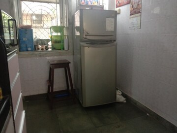 Bathroom in 2 BHK Apartment at Satguru Sharan I, Mulund East – for Rent