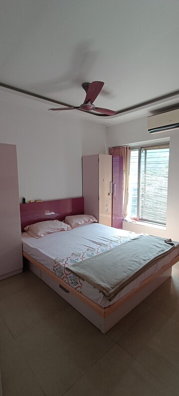 Bedroom in 3 BHK Apartment at Kalpataru Hills, Manpada – for Sale