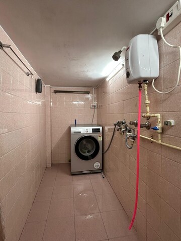 Bathroom in 1 BHK Apartment at Panch Pakhadi – for Rent