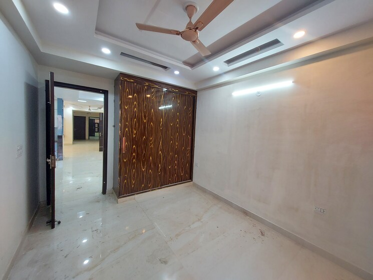 Room, rajendra nagar sector 4 5 Bedroom 2000 Sq.Ft. Builder Floor In Rajendra Nagar Sector 4 Ghaziabad 8074664