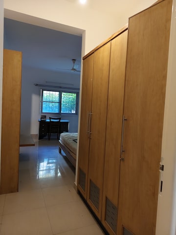 Furnished Amenities in 3 BHK Apartment at Halasuru – for Rent
