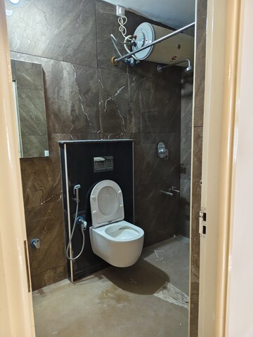 Bathroom in 3 BHK Apartment at Halasuru – for Rent