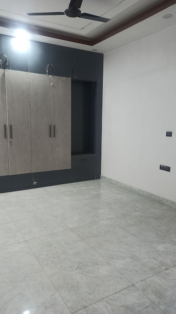 Master Bedroom in 4 BHK Builder Floor at Sector 21c – for Rent