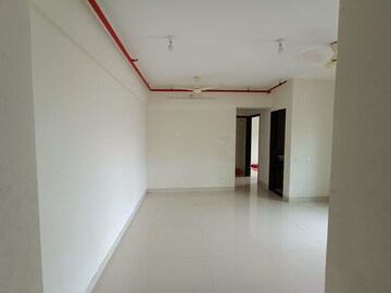Room in 2 BHK Apartment at Shreedham Splendour, Andheri West – for Rent
